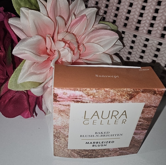 LAURA GELLER - BAKED BLUSH-N-BRIGHTEN shade is Sunswept - MARBELIZED BLUSH;BNIB - Picture 8 of 9